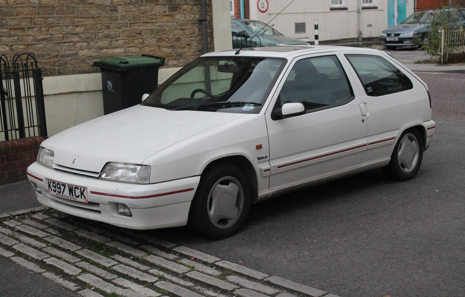 citron Citroen ZX technical specifications and fuel economy
